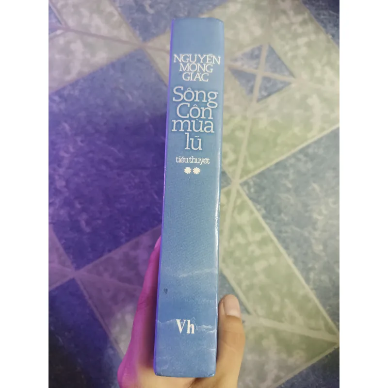 Sông Côn mùa lũ (3 tập )- Nguyễn Mộng Giác 588302