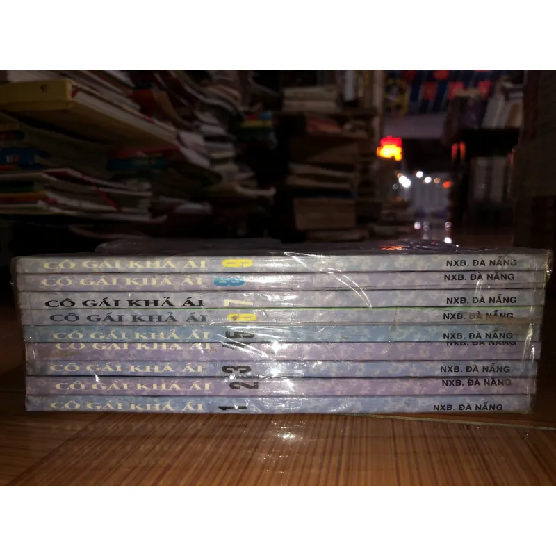 Cô gái khả ái  935269