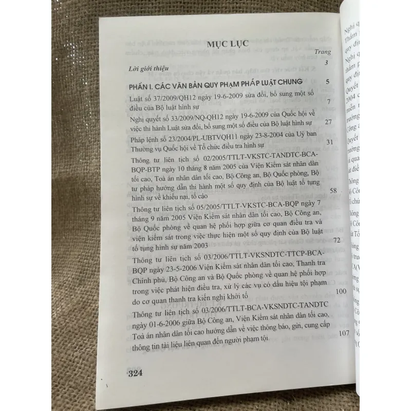 HỆ THỐNG CAC VĂN BẢN PHÁP LUẬT VỀ PHÒNG, CHỐNG TỘI PHẠM (Tập 1); 320 trang  995532