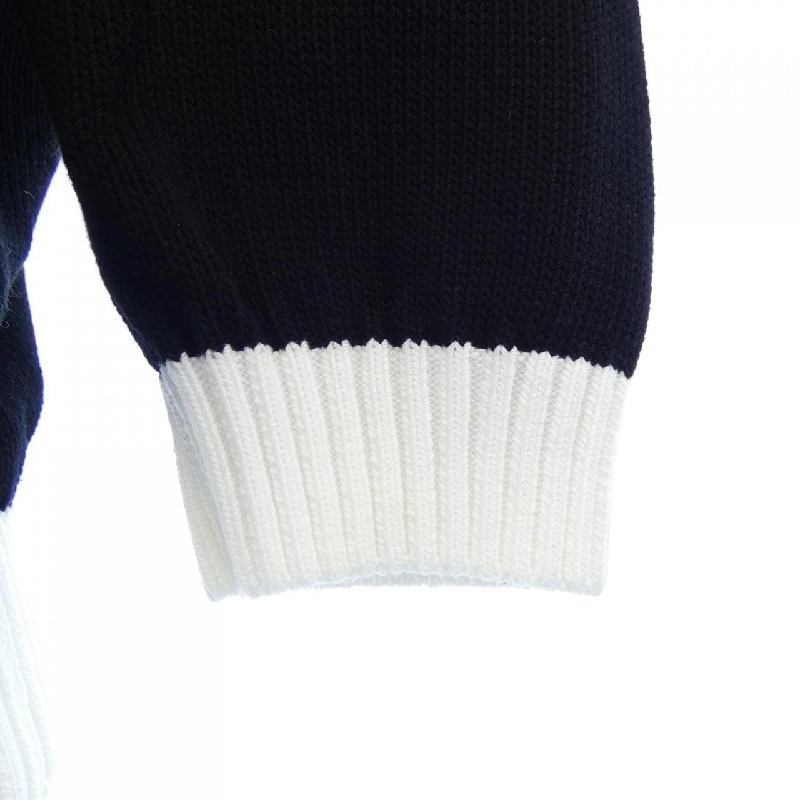 Áo len cổ tròn cotton PRADA P24I1R S212 1Z05 - Hàng hiệu Authentic 809455