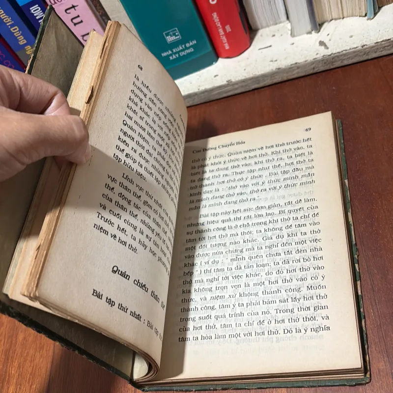 II Sách Phật Giáo: Con Đường Chuyển Hoá - Kinh Bốn Lĩnh Vực Quán Niệm (Dịch Và Chú Giải) 755401