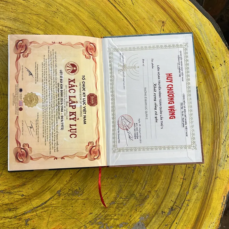 KHÁT VỌNG SỐNG VÀ YÊU- nhật ký liệt sỹ BÙI KIM ĐỈNH 711949