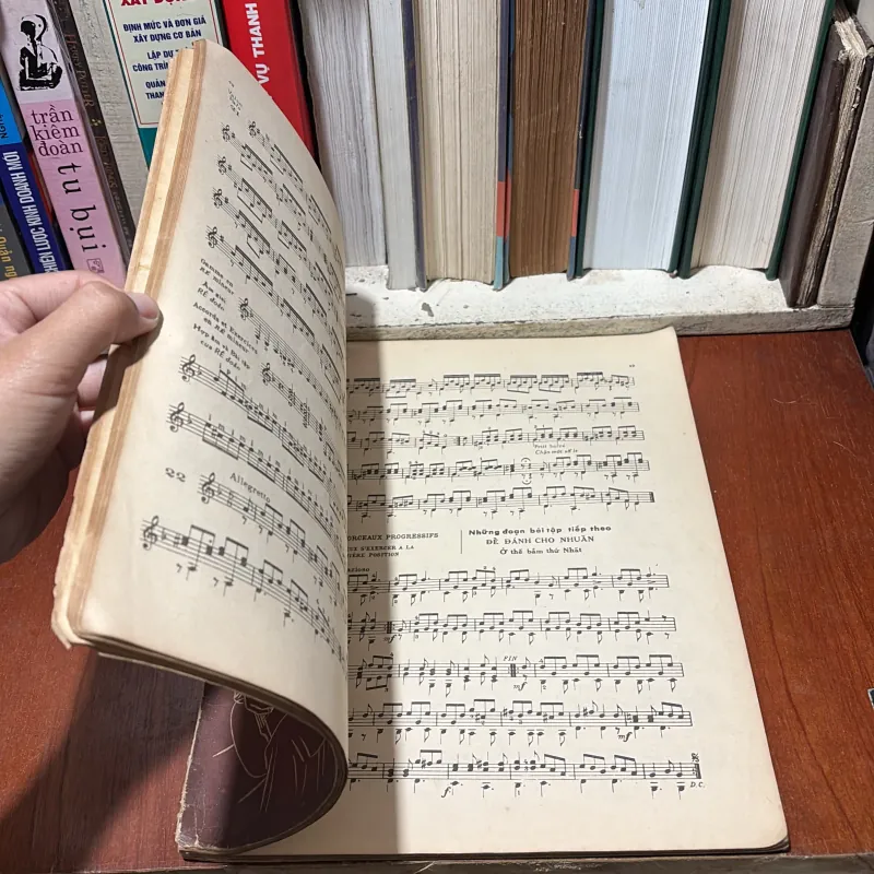 I METHODE DE GUITARE _ Phương Pháp Đàn Tây Ban Cầm Lừng Danh Trên Thế Giới - Lê Thu - 1971 745843