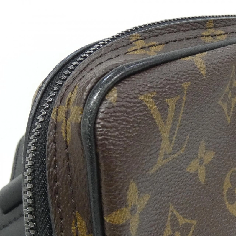 Túi xách bên Louis Vuitton Monogram Solar Ray Utility M44477 - Hàng hiệu Chính hãng 802822