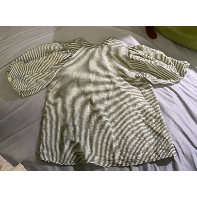 Áo kiểu tay bồng màu xanh lá 447346