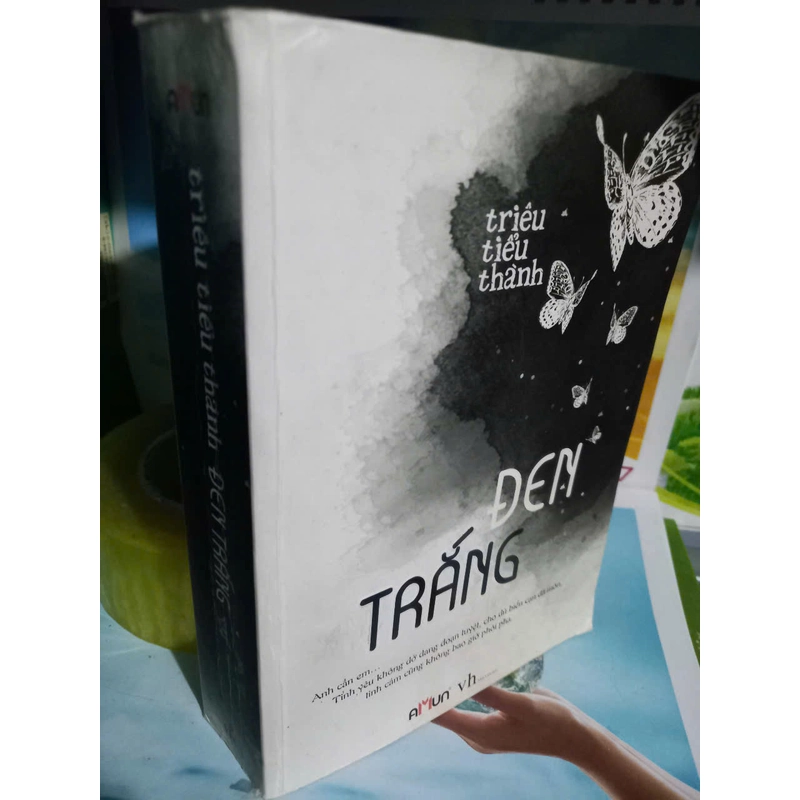 tiểu thuyết đen và trắng 458654
