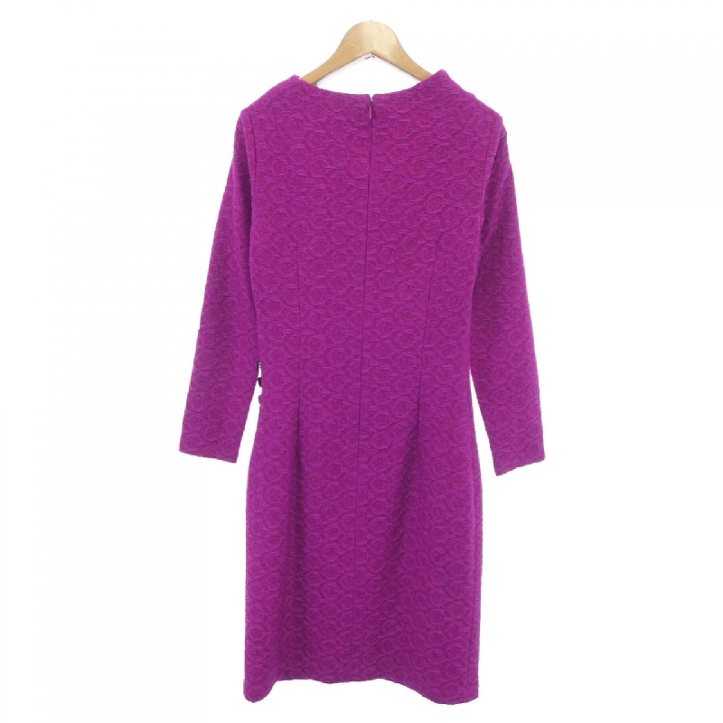 Taé Ashida Váy 650101