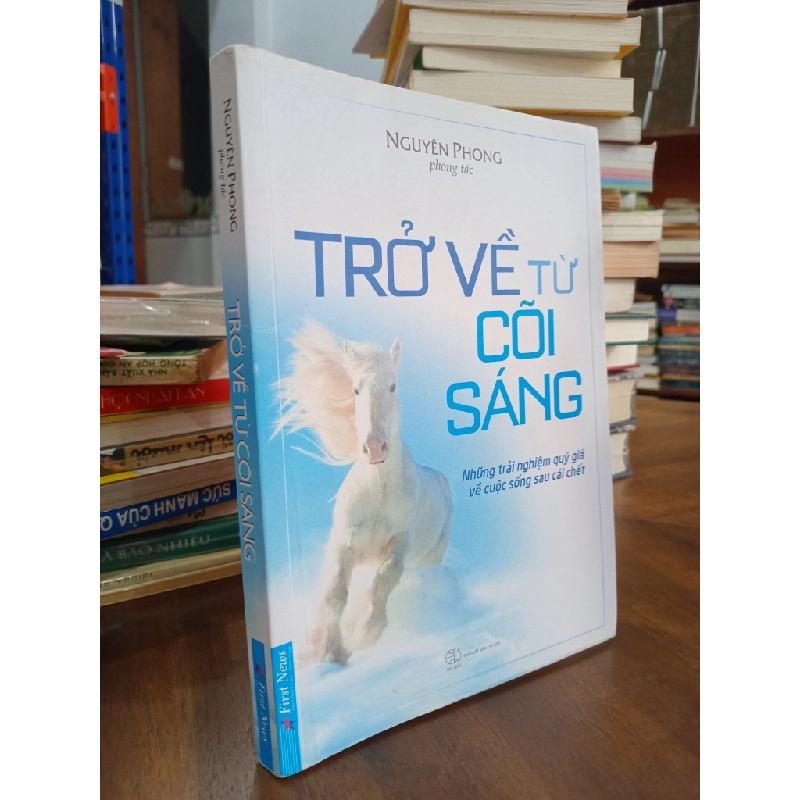 Trở về từ cõi sáng - Nguyên Phong 125575