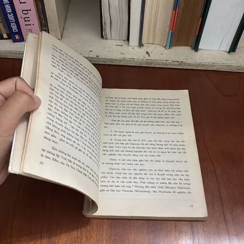II Tựa sách: Chuyện Kể Về Cuộc Đời Các Nhà Bác Học Vật Lý - Nguyễn Mạnh Suý - 1999 595710