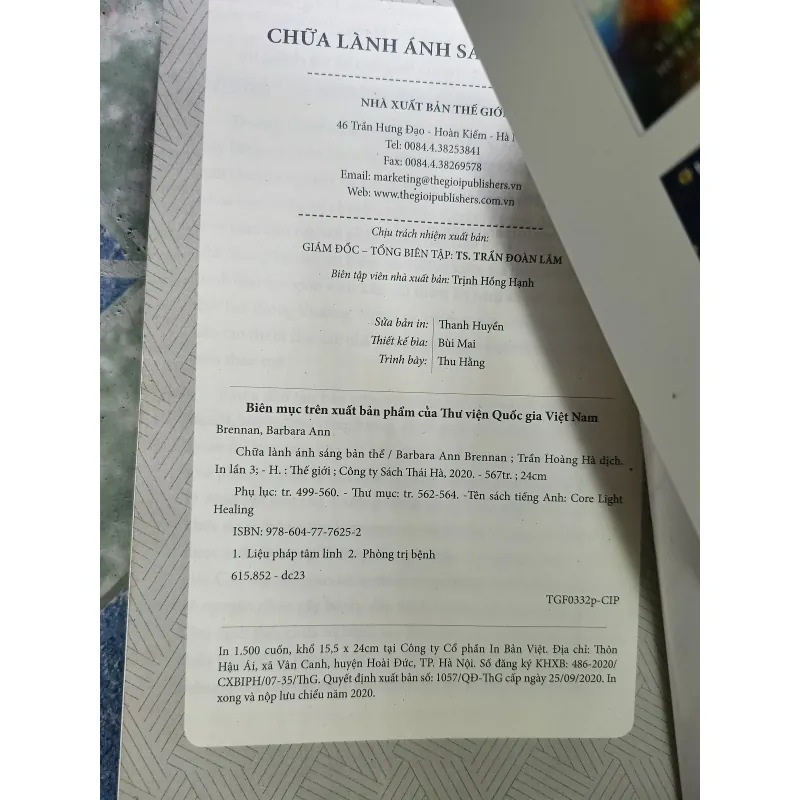 Chữa lành ánh sáng bản thể - Barbara Ann Brennan 1004852