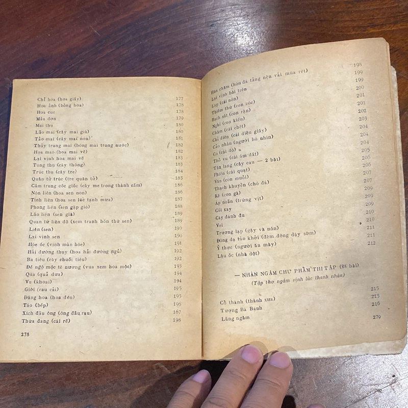 HỒNG ĐỨC QUỐC ÂM THI TẬP (XB 1982) 493029