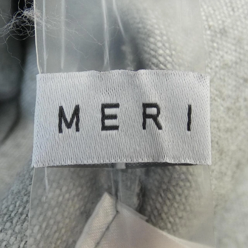 Áo khoác MERI - Hàng hiệu Chính hãng 630933