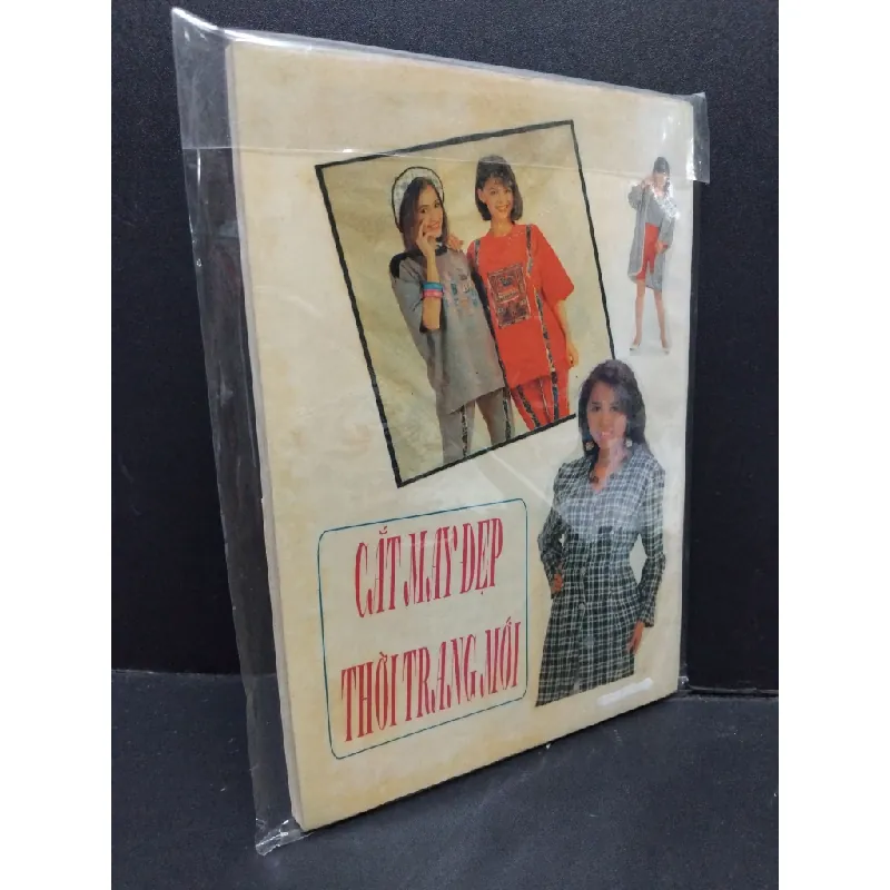 Bạn gái duyên dáng mới 70% bẩn bìa, ố HCM2110 Hữu Dư KỸ NĂNG 692759