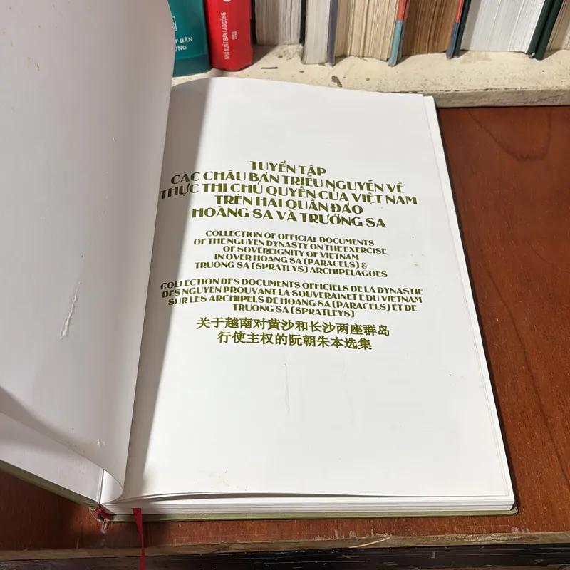 II Sách Hay: Tuyển Tập Các Châu Bản Triều Nguyễn Về Thực Thi Chủ Quyền Của Việt Nam… 739214