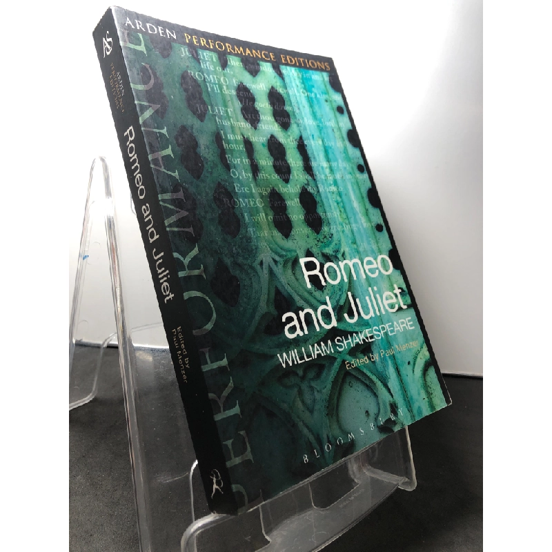 Romeo and Juliet mới 85% bẩn nhẹ William Shakespeare HPB1508 NGOẠI VĂN 451383
