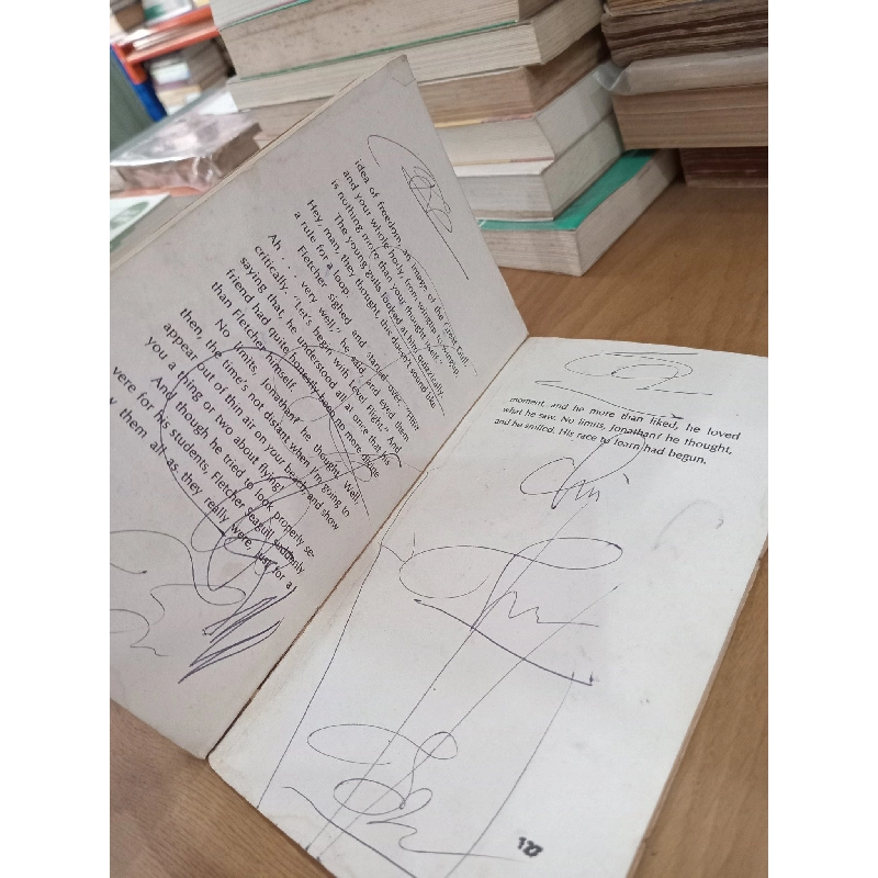 Jonathan Livingston Seagull - Richard Bach 1020420