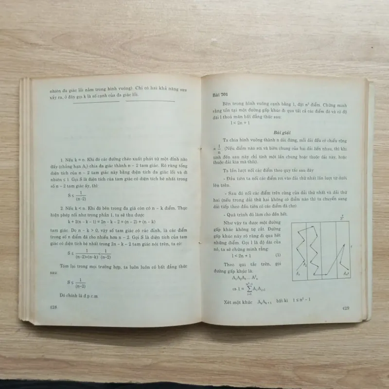 Hai cuốn sách Toán (2001) - Giải đề thi tuyển sinh và Mười nghìn bài toán sơ cấp 925678