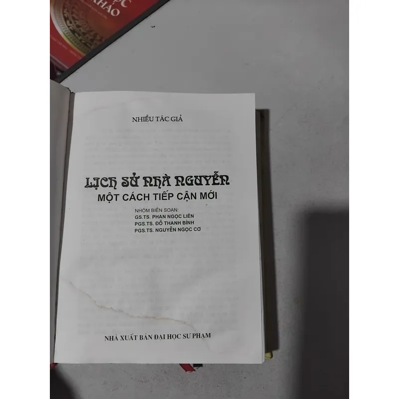 Lịch sử nhà Nguyễn một cách tiếp cận mới  1064675