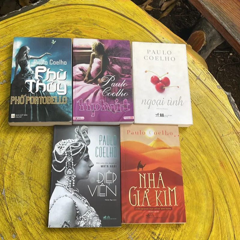 COMBO PAULO COELHO : 11 PHÚT- NGOẠI TÌNH- ĐIỆP VIÊN- NHÀ GIẢ KIM- PHÙ THUỶ PHỐ PORTOBELLO 736247