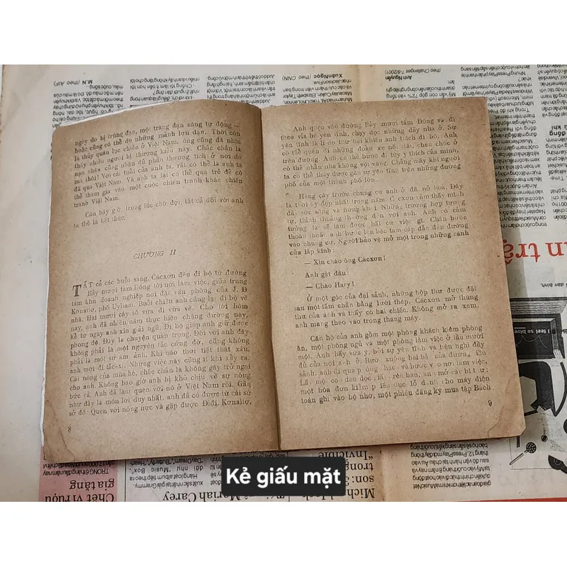 Kẻ giấu mặt - tiểu thuyết của Matthews Adam 716901