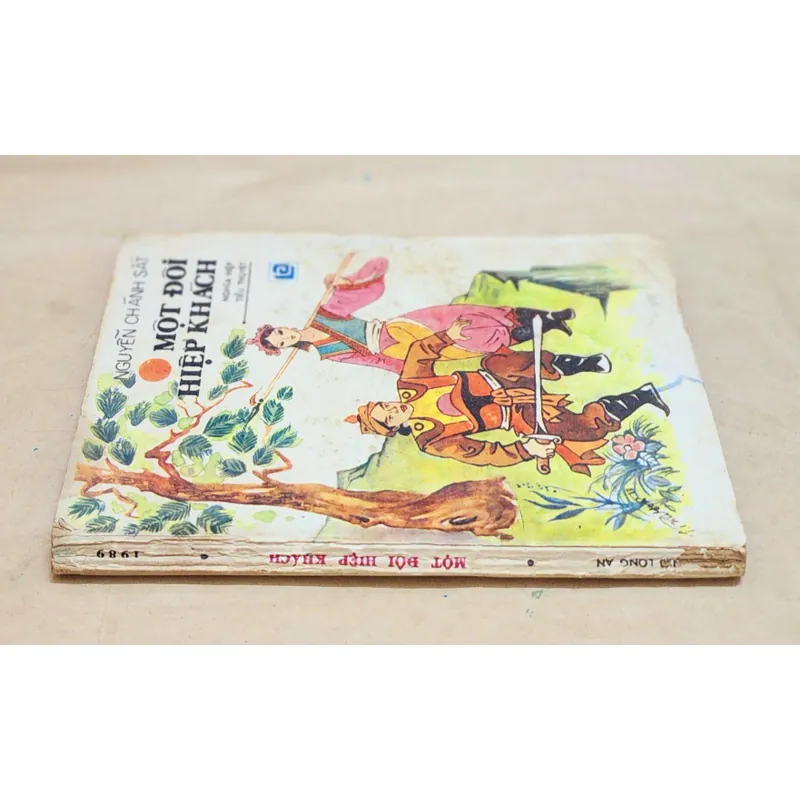 Nghĩa hiệp tiểu thuyết: MỘT ĐÔI HIỆP KHÁCH, tranh vẽ minh họa (Nguyễn Chánh Sắt) 731706