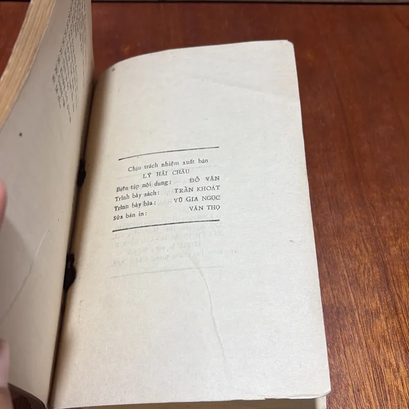 [Sách 8x] - II Thơ: Bếp Lửa Khoảng Trời - Bằng Việt - 1986 796476