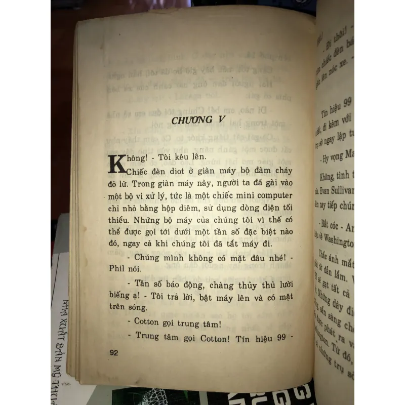 Quả bom lăn - Jerry Cotton 998093