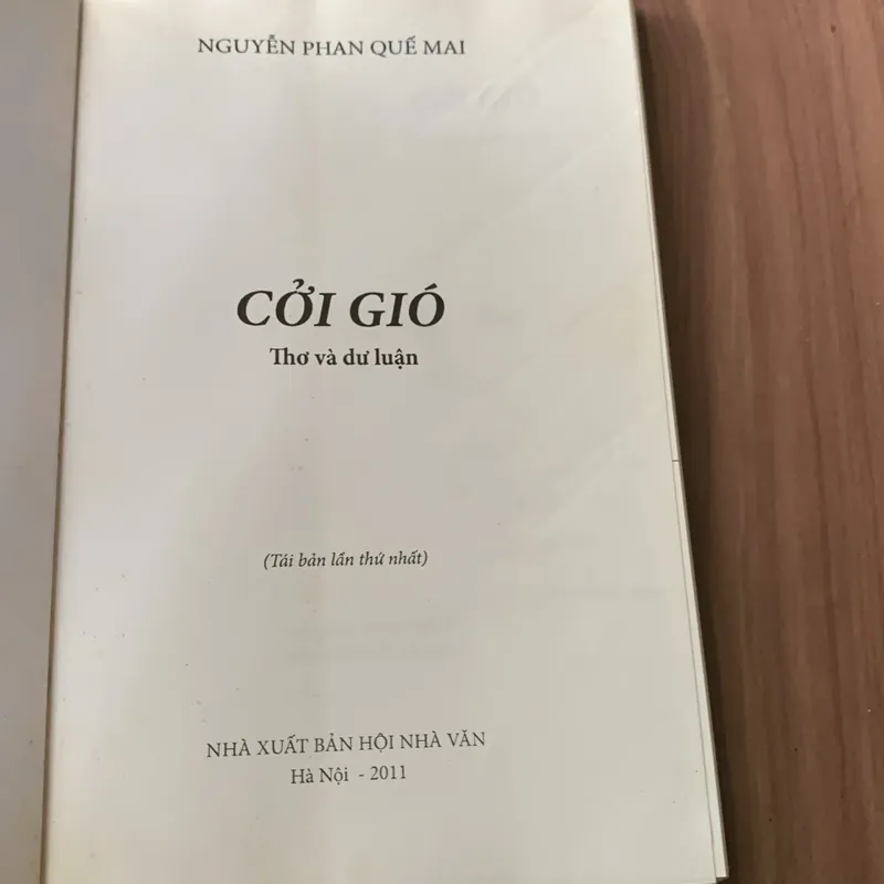 Cởi Gió, thơ Nguyễn Phan Quế Mai, có chữ ký tác giả 673933