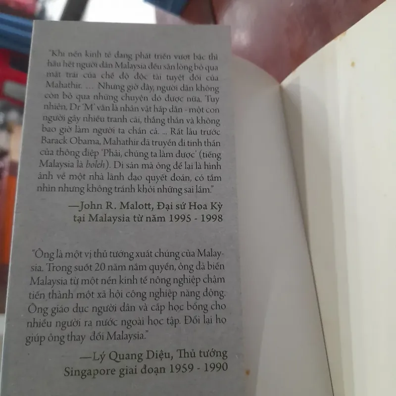 TOM PLATE đối thoại với MAHAYHIR MOHAMAD 705143