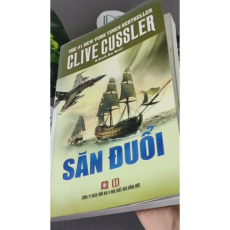 Săn Đuổi (2012) - Clive Cussler 603337