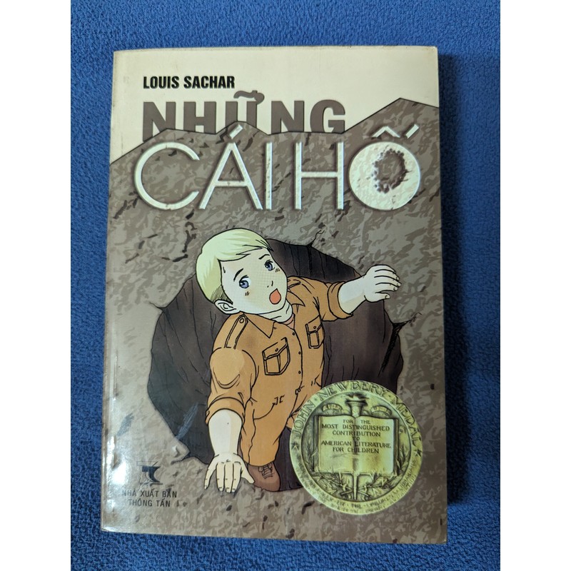 NHỮNG CÁI HỐ - LOUIS SACHAR 142846