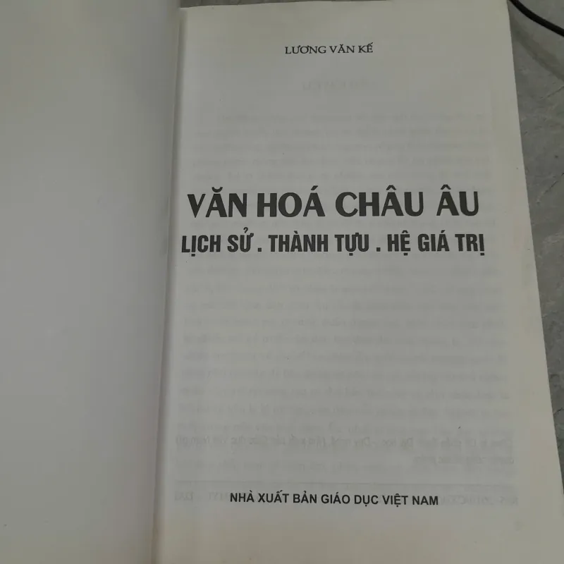 VĂN HÓA CHÂU ÂU - LƯƠNG VĂN KẾ 726842
