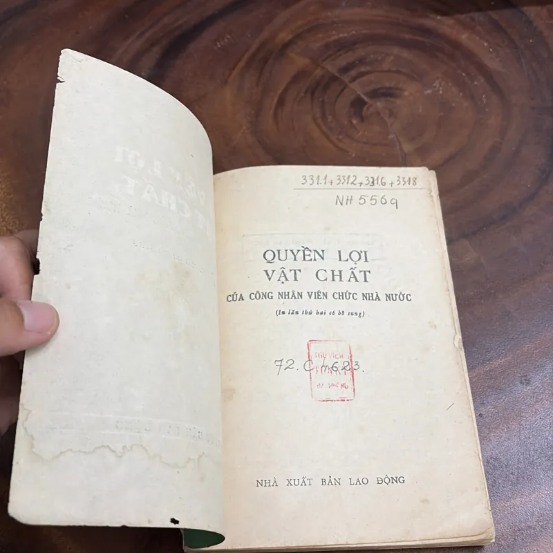 II Quyền Lợi Vật Chất Của Công Nhân Viên Chức - 1972 997983
