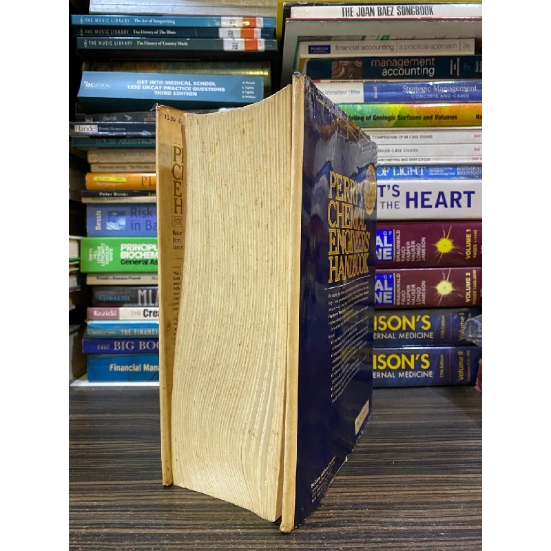 Perry’s Chemical Engineers’ Handbook, 6th edition - Robert H. Perry, Don Green 738026