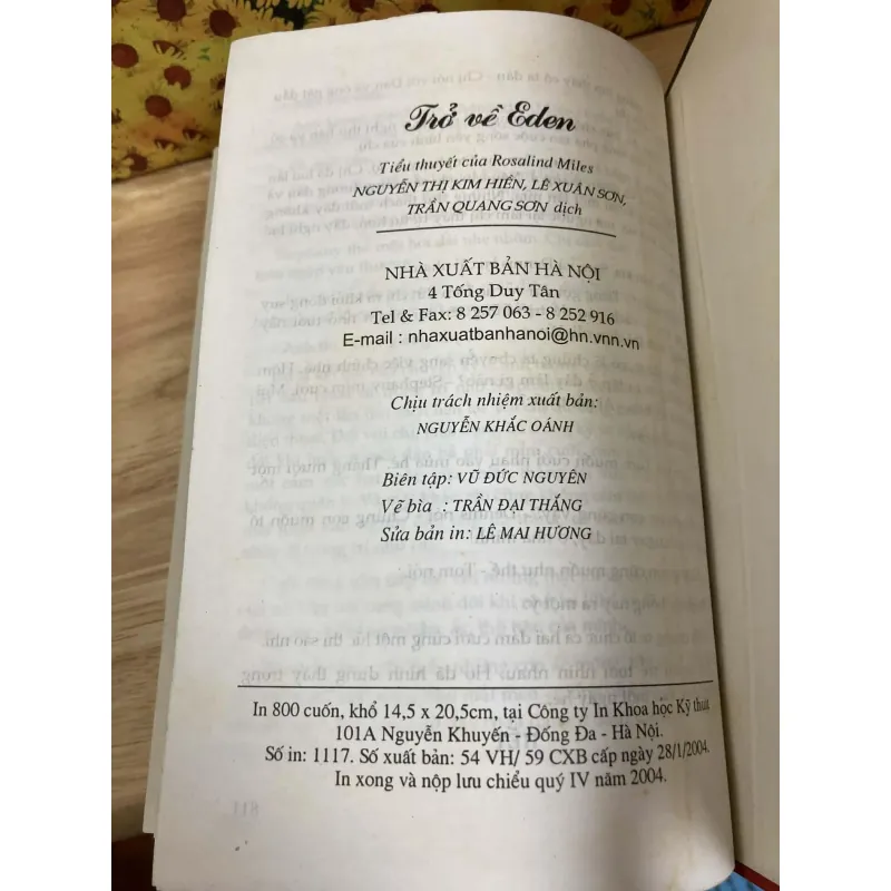 Trở Về Eden - Rosalind Miles 958134