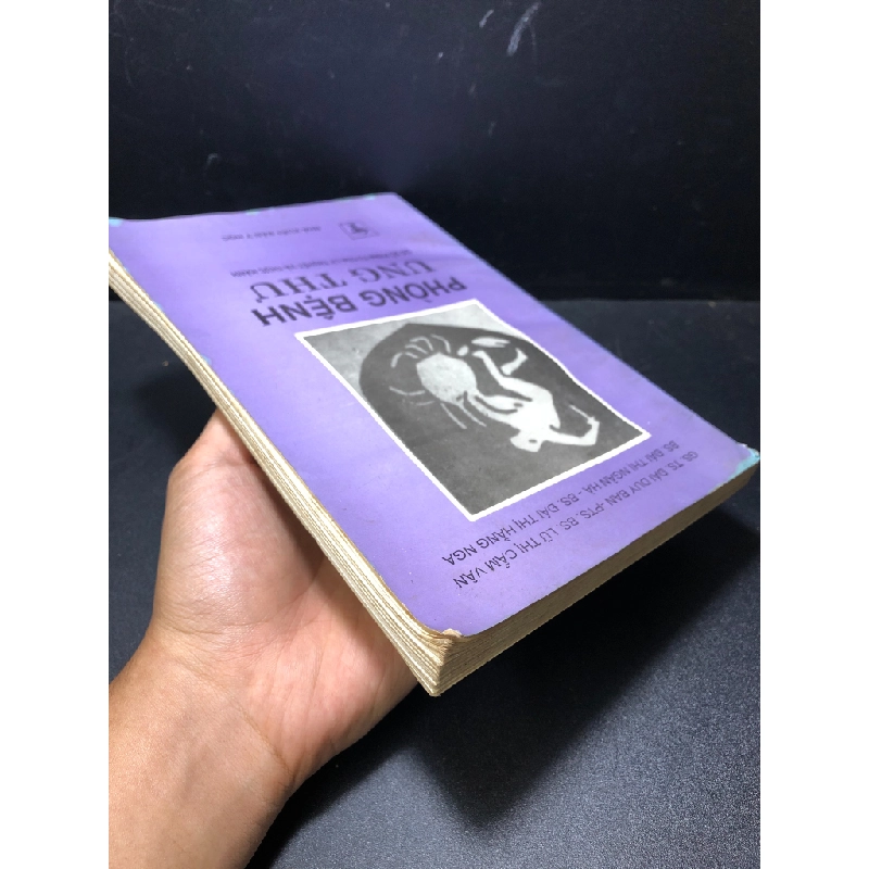 Phòng bệnh ung thư GS. Đái Duy Ban - PTS.BS.Lữ Thị Cẩm Vân BS.Đái Thị Ngân Hà - BS.Đái Thị Hằng Nga 2000 mới 50% ố, quăn sách HCM1511 30426