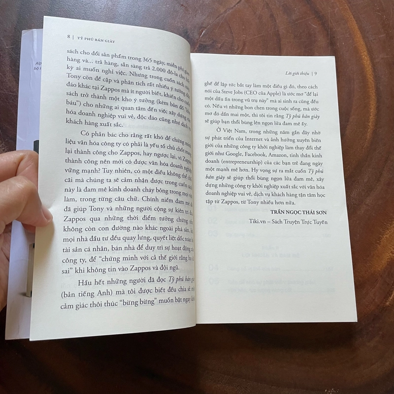 II Tựa sách: Tỷ Phú Bán Giày - TONY HSIEH - 2020 444240