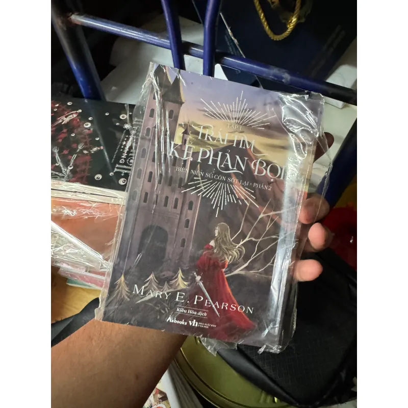 Trái tim phản bội - sách Fantasy  957874