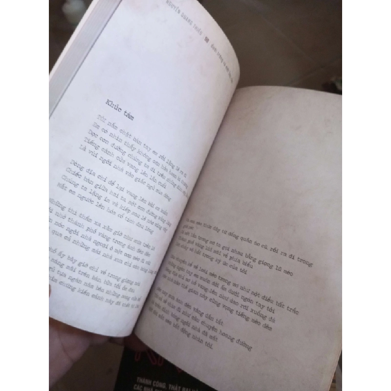 Dưới Trăng Và Một Bậc Cửa - Nguyễn Quang Thiều 2020 mới 90% Sách văn học HCM1004 1007596