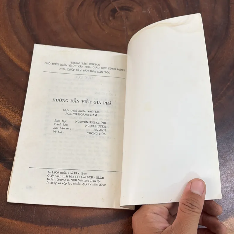 II Hướng Dẫn Viết Gia Phả - Nguyễn Quang Tiển - 2000 1020033