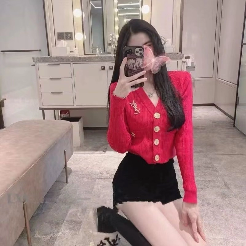 Áo cardigan dệt kim nút vàng QCCC 520897
