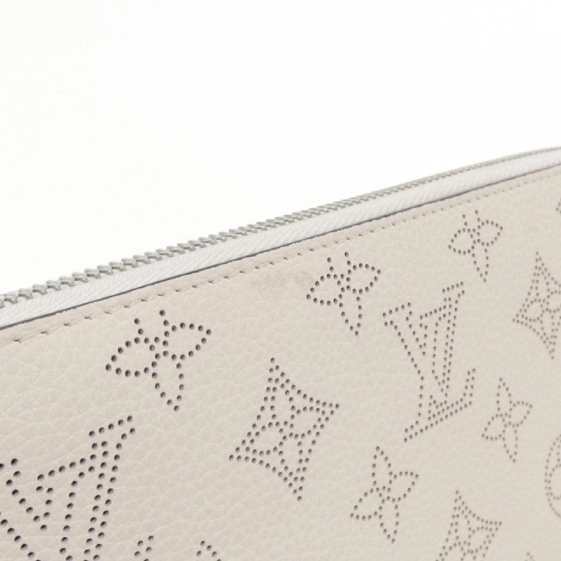 Ví Zippy Mahina Louis Vuitton M61869 623082