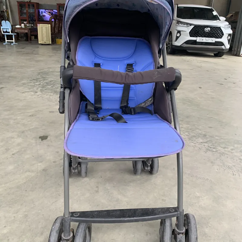 Xe đẩy gấp gọn có mái che 570561