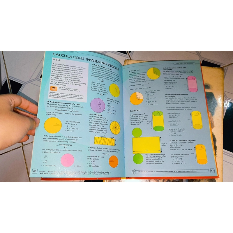 The Usborne - Illustrated Dictionary of Maths 470378