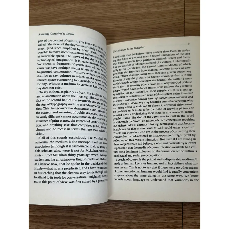 Amusing Ourselves to Death - Neil Postman 785193