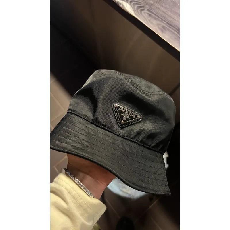 [PRADA] Bucket hat Re-Nylon Black Size M Authentic 1037068