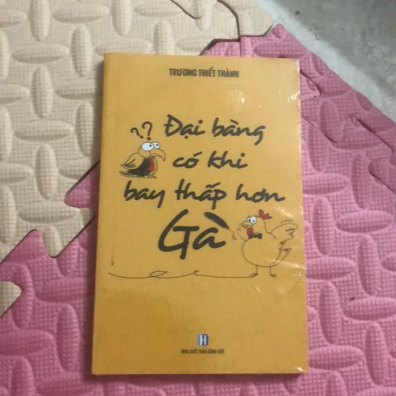 Sách đại bàn có khi bay thấp hơn gà 589738