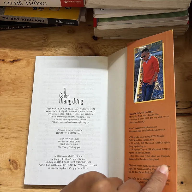 II Truyện Ngắn: Cô Đơn Thẳng Đứng - Nguyễn Hữu Tài - 2013 696009