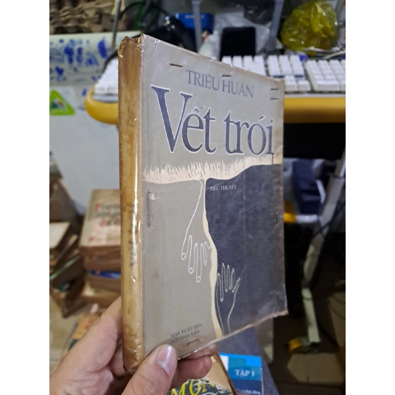 Vết trói Triệu Huấn mới 80% ố 1996 Văn học Việt Nam HCM1709 923666