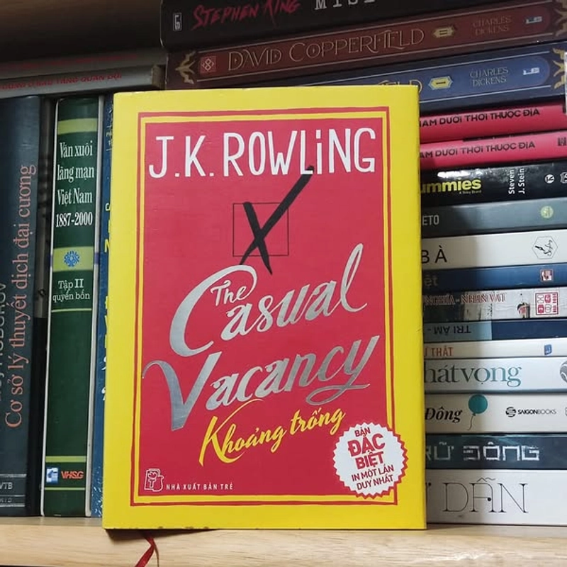 The Casual Vacancy khoảng trống (Bản đặc biệt chỉ in 1 lần duy nhất) - J.K.Rowling 353184